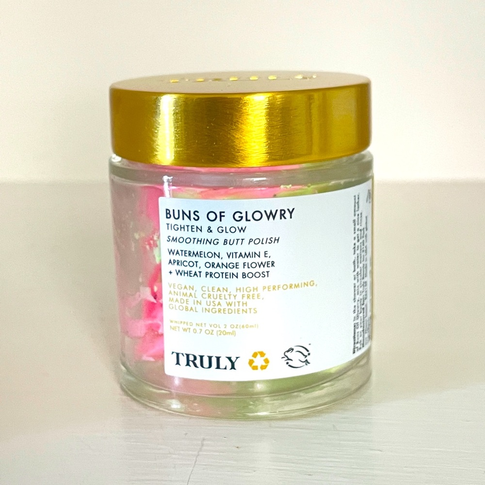 Truly Buns of Glowry | polish